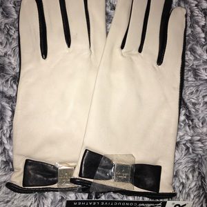 Kate Spade two tone leather gloves